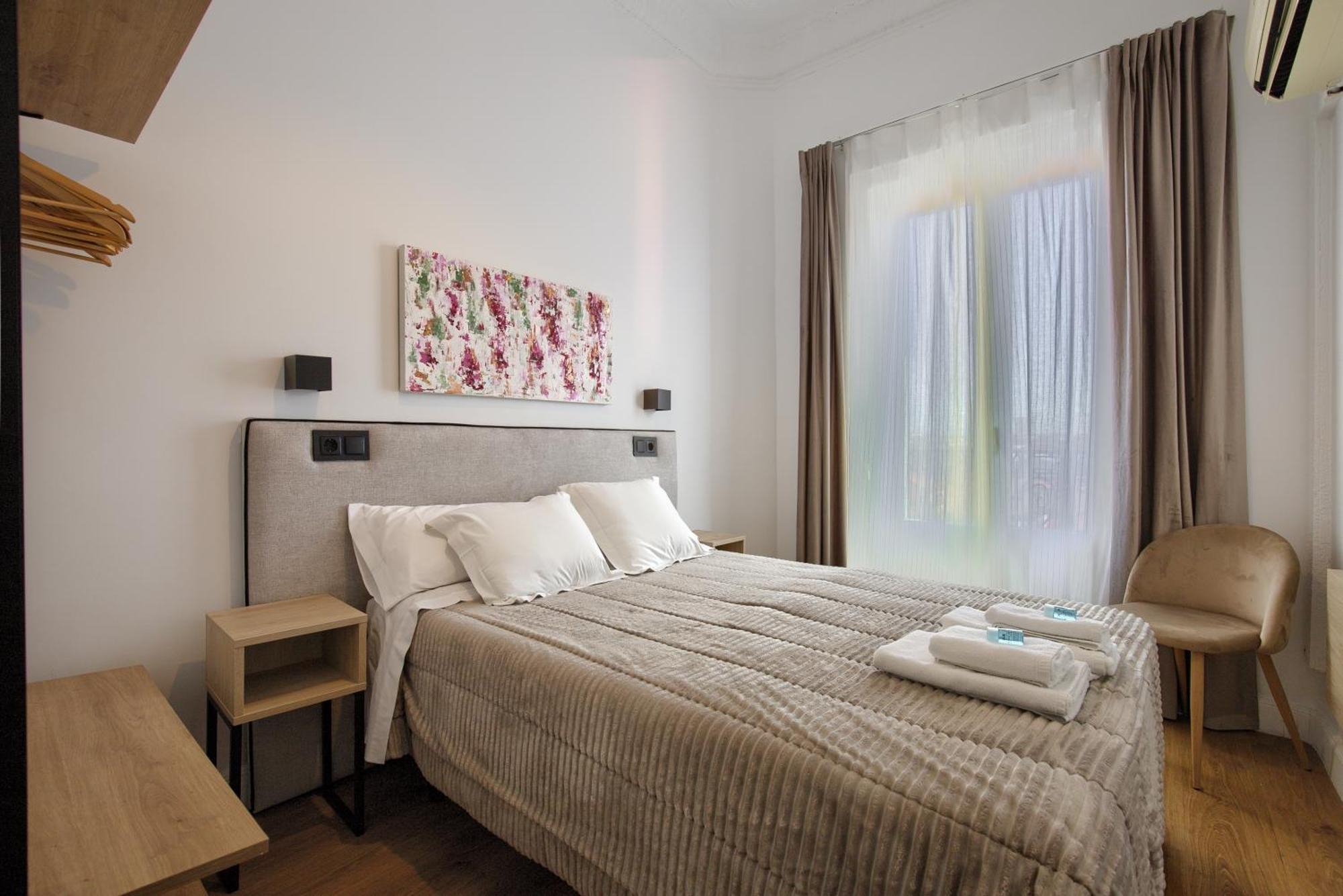 Hostal Besaya Мадрид Екстер'єр фото