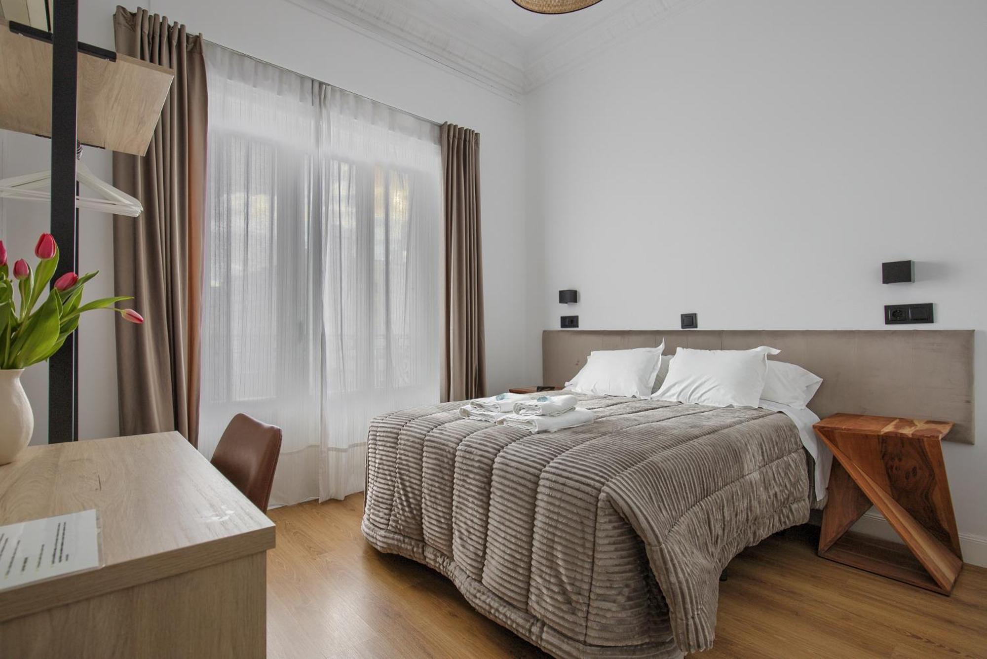 Hostal Besaya Мадрид Екстер'єр фото