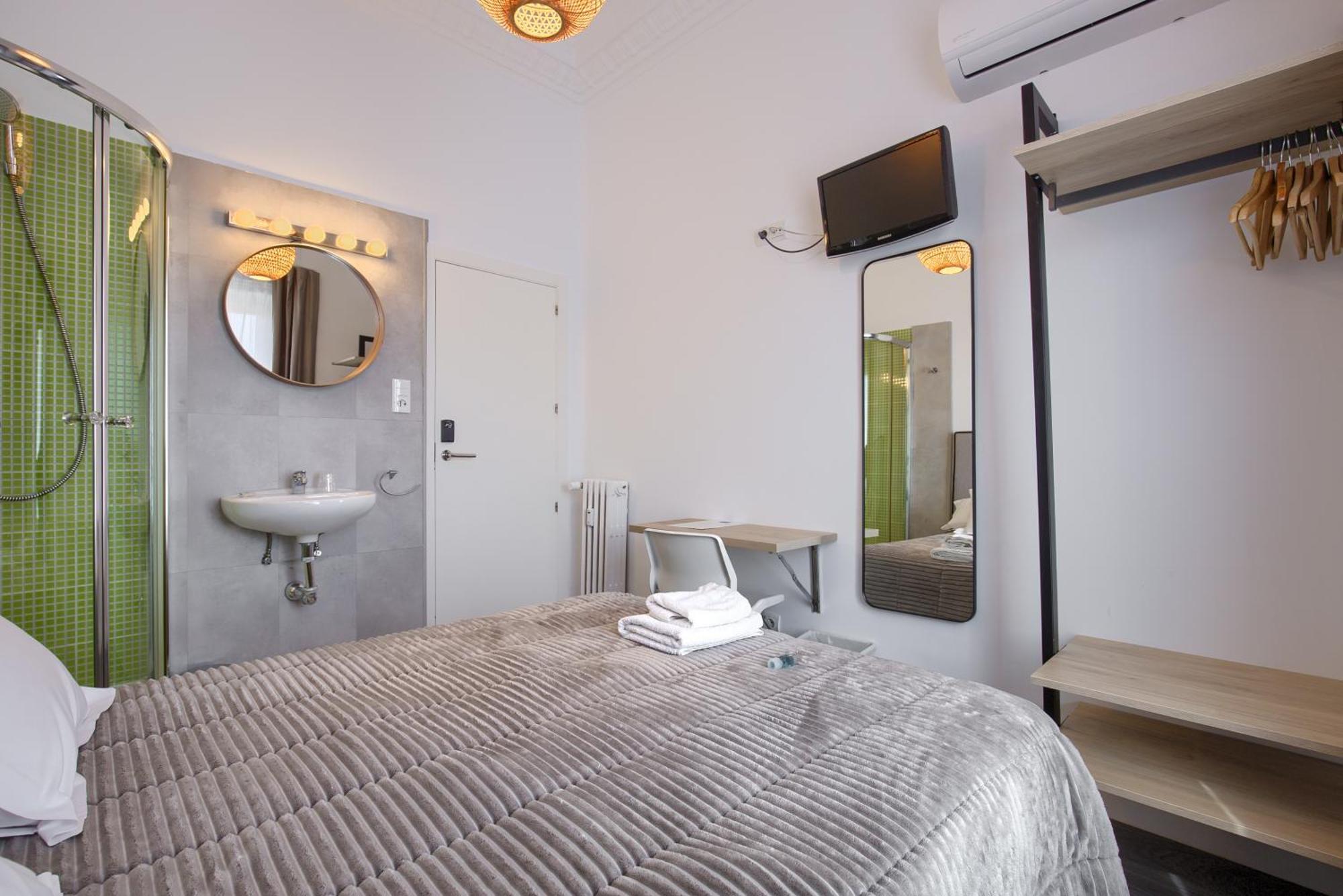 Hostal Besaya Мадрид Екстер'єр фото