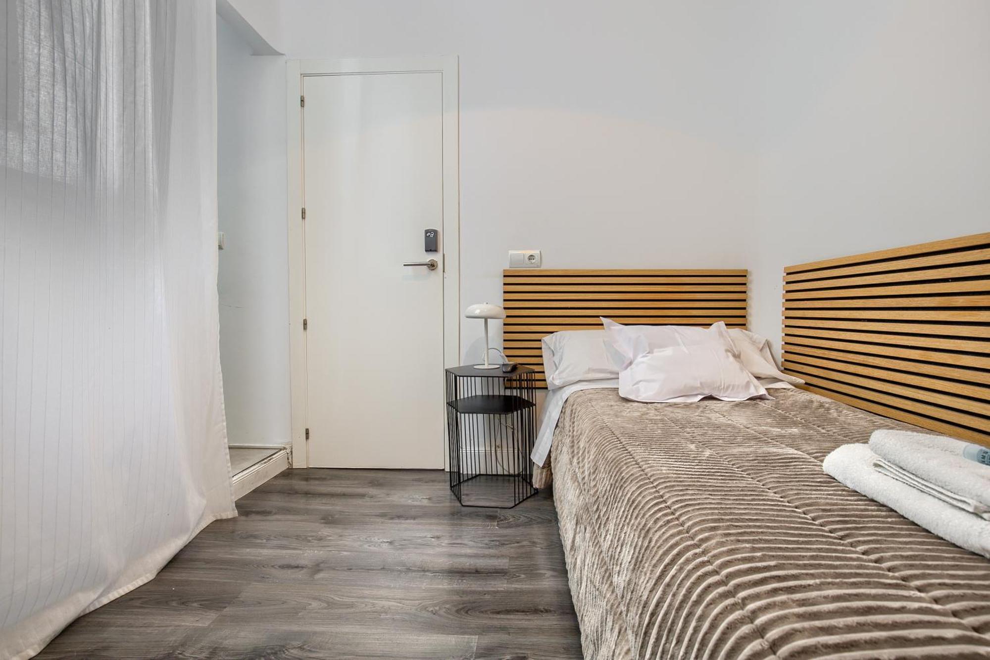 Hostal Besaya Мадрид Екстер'єр фото