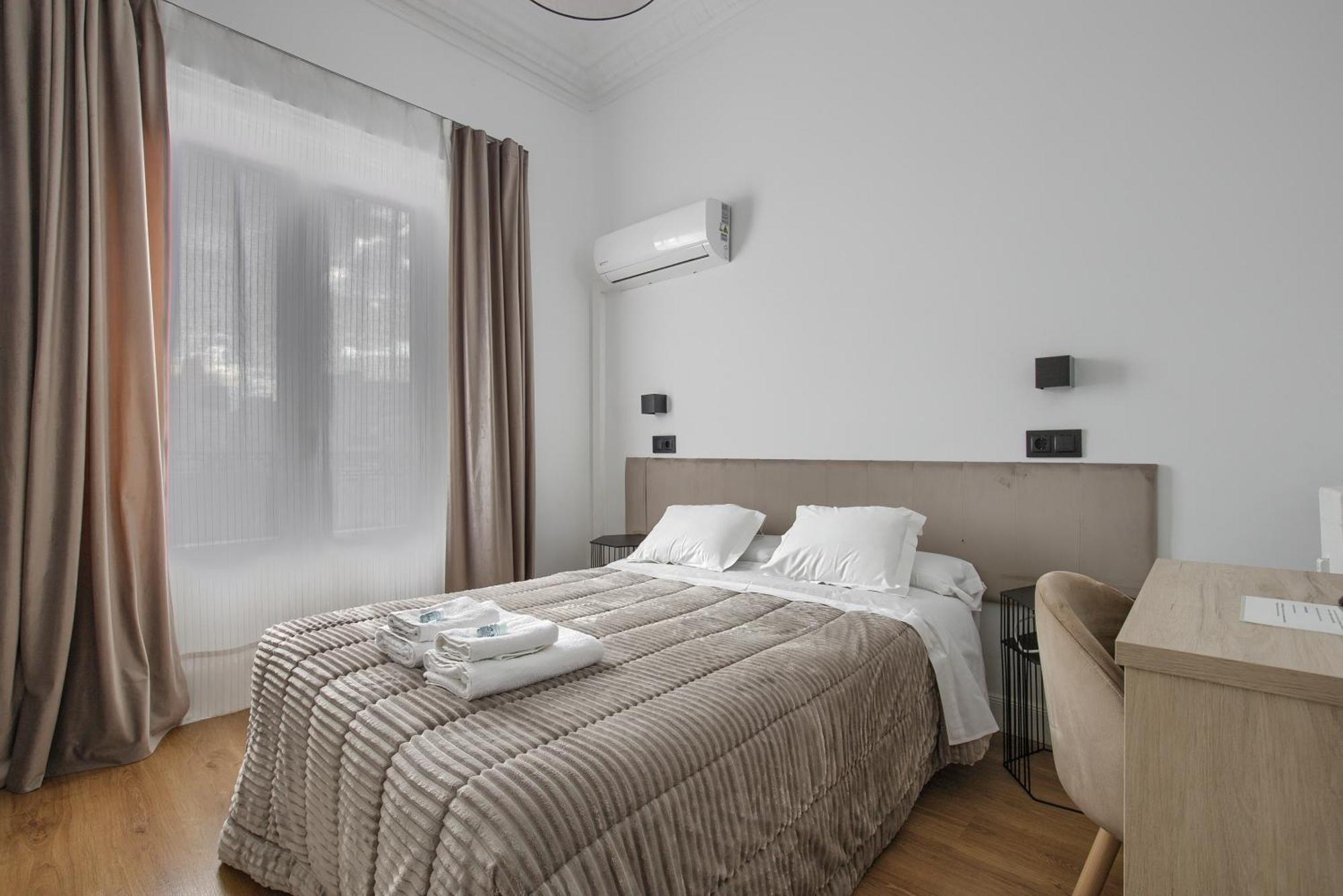 Hostal Besaya Мадрид Екстер'єр фото
